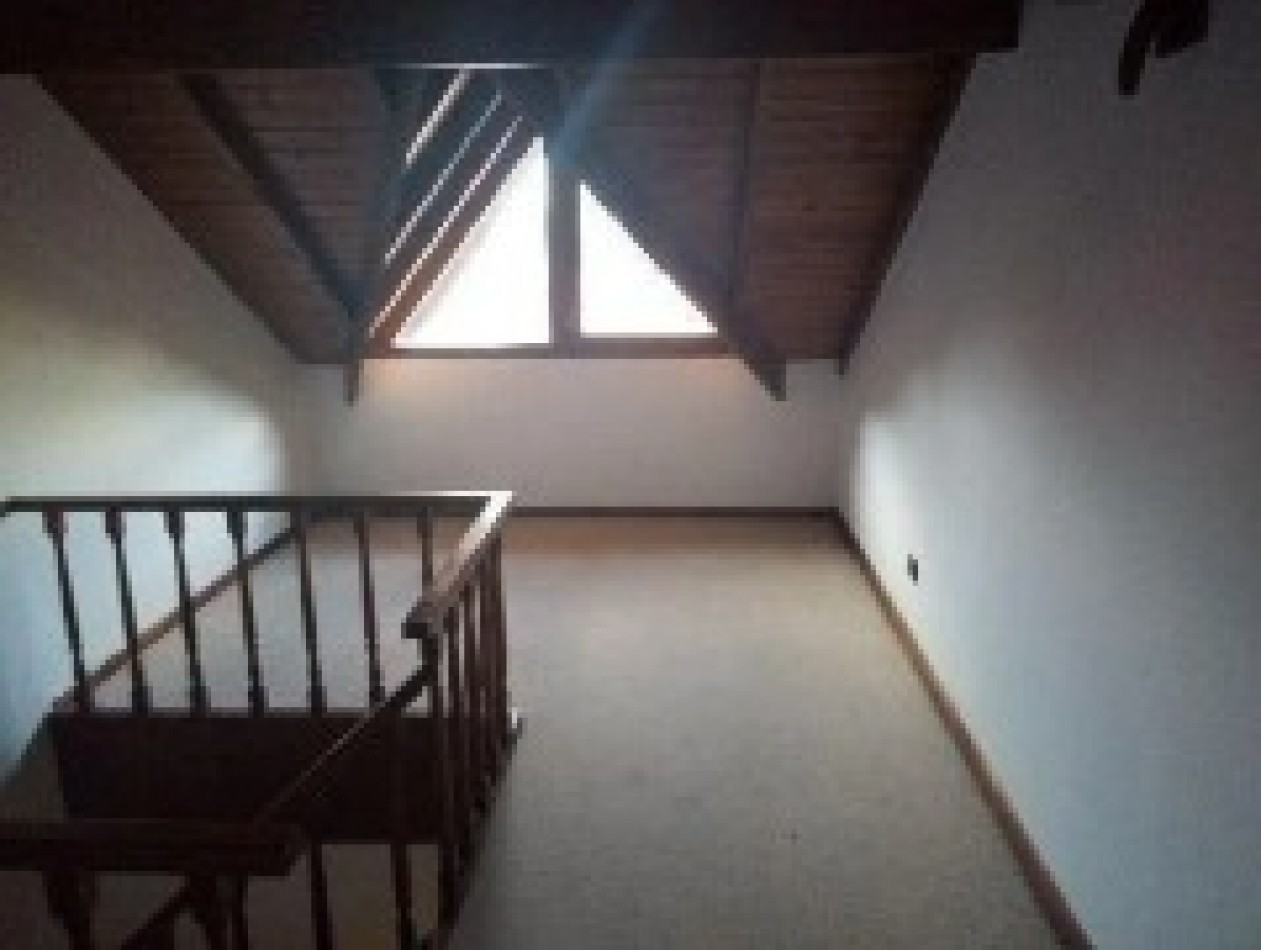 VENTA EXCELENTE Duplex 3AMB + playroom-Parque Luro