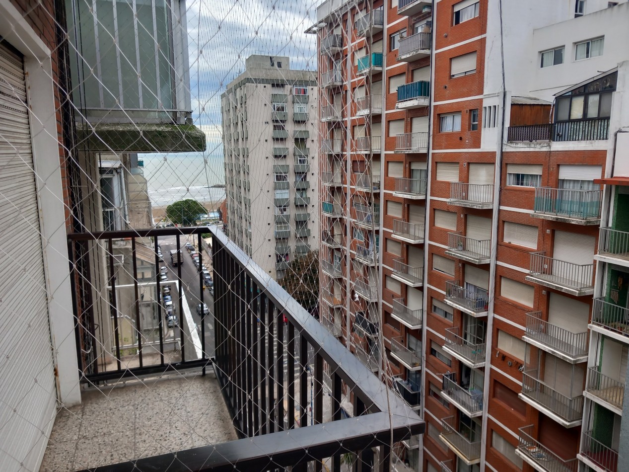 VENTA 1AMB AL FRENTE-BALCON-BAÑO RECICLADO-PISOS NUEVOS-GUEMES