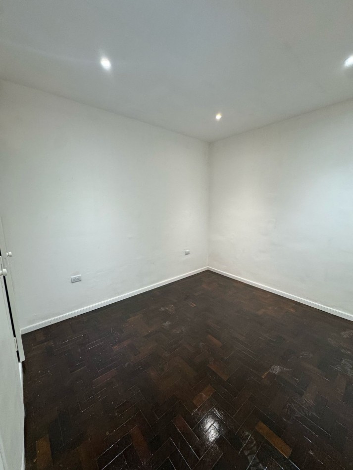 VENTA PH 3AMB PLANTA BAJA AL FRENTE SIN EXPENSAS