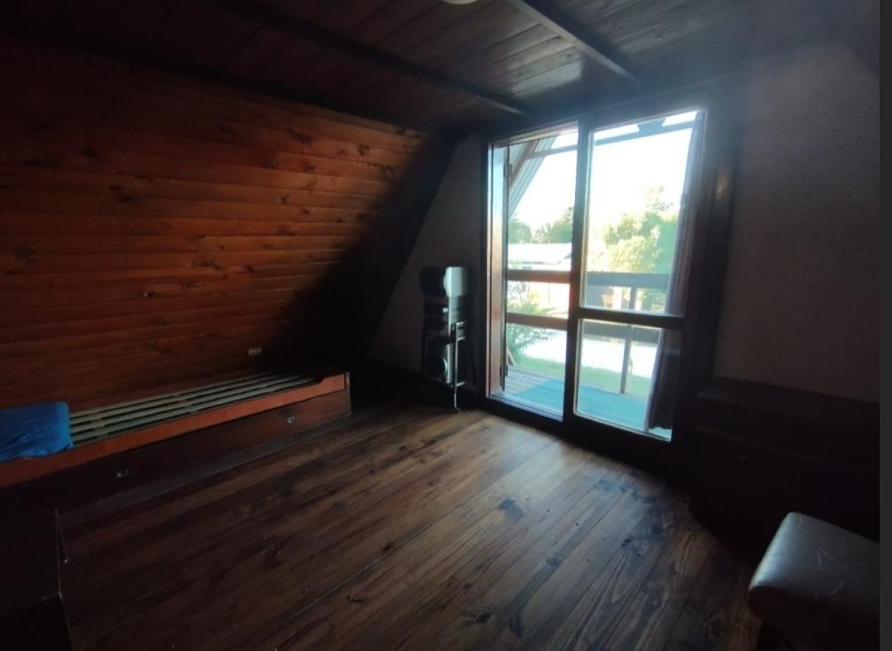 VENTA CASA ALPINO AMPLIO LOTE ESTACION CAMET NORTE
