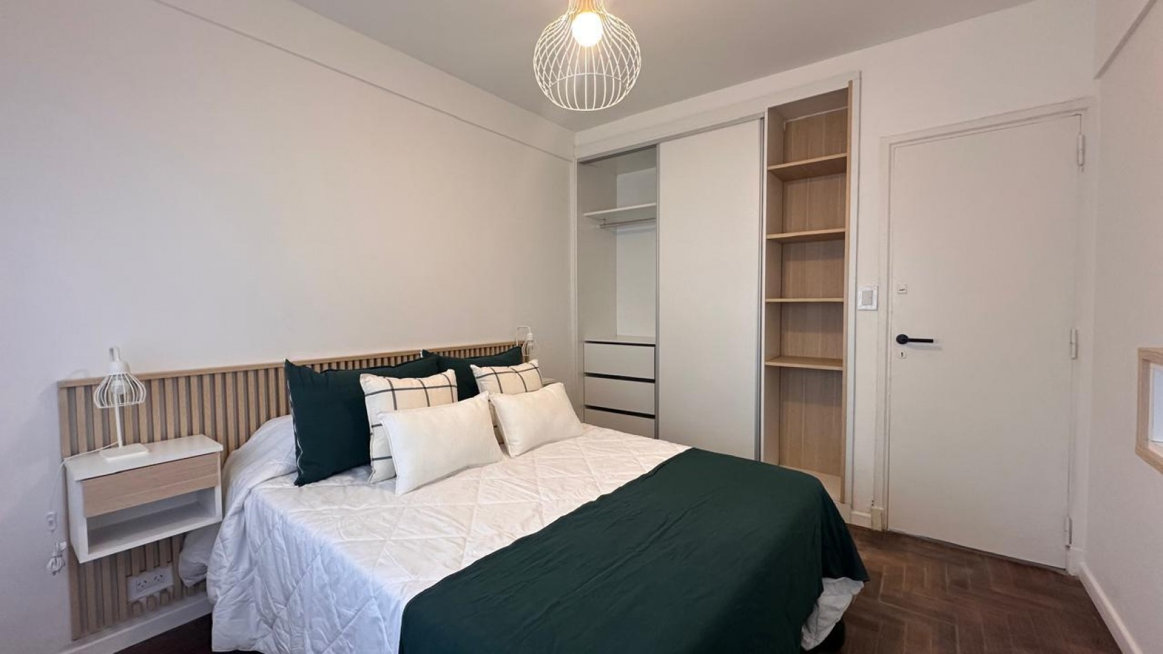 VENTA 2AMB RECICLADO CENTRO MUEBLES Y ARTEFACTOS A ESTRENAR