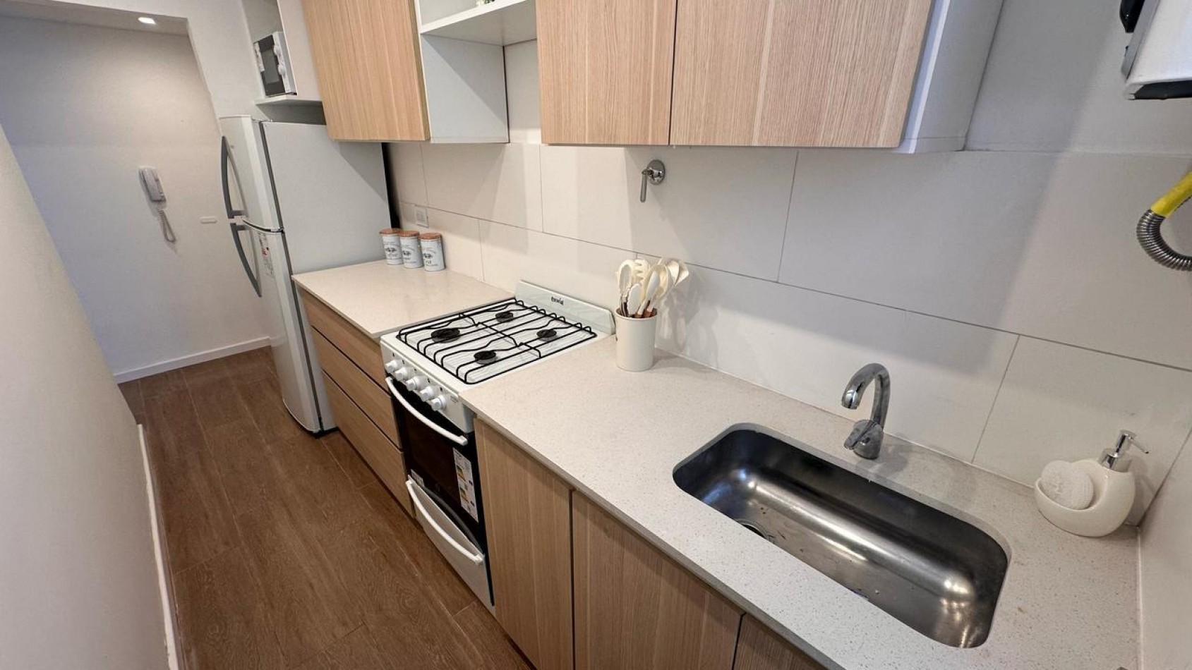 VENTA 2AMB RECICLADO CENTRO MUEBLES Y ARTEFACTOS A ESTRENAR