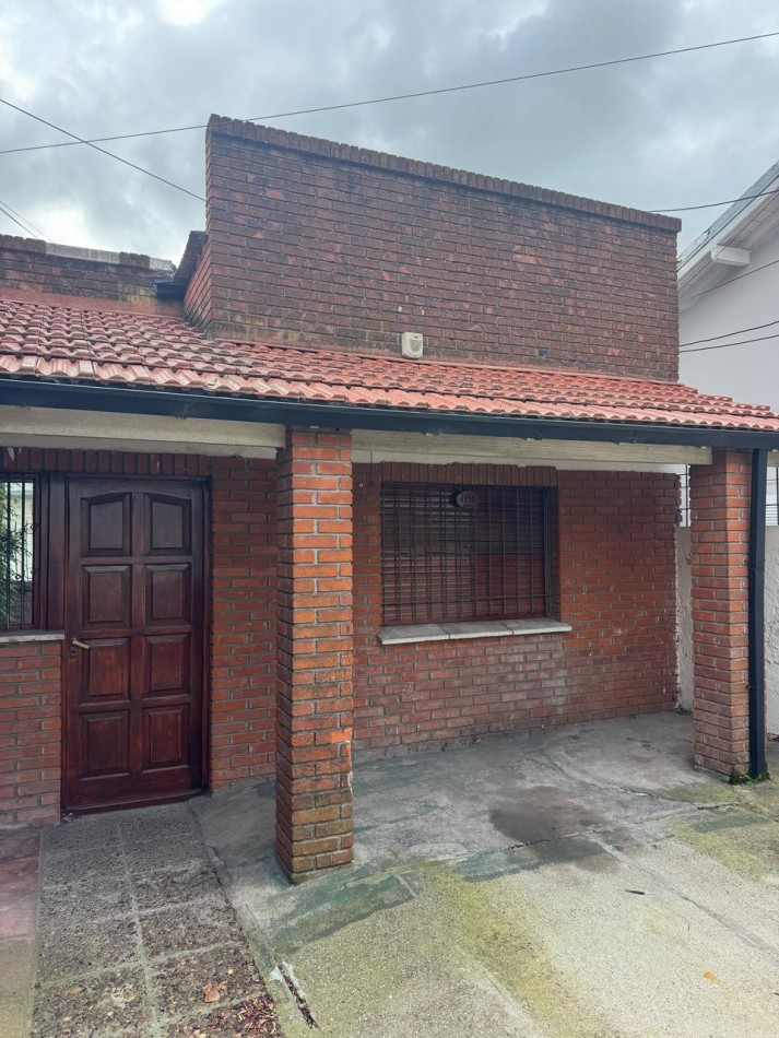 VENTA CASA en PH 3AMB PATIO ESPACIO COCHERA 
