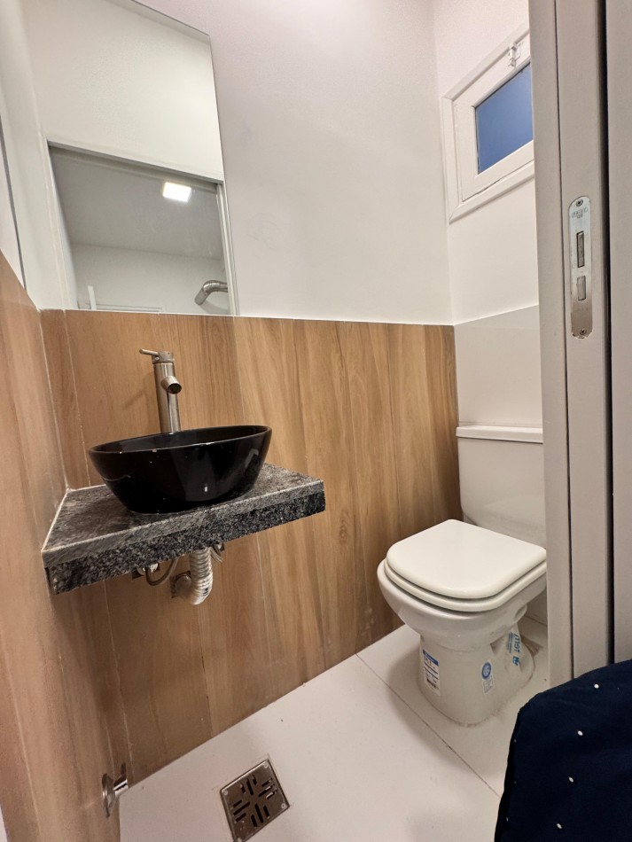 Venta 2AMB RECICLADO CON DEPENDENCIA y 2 BAÑOS