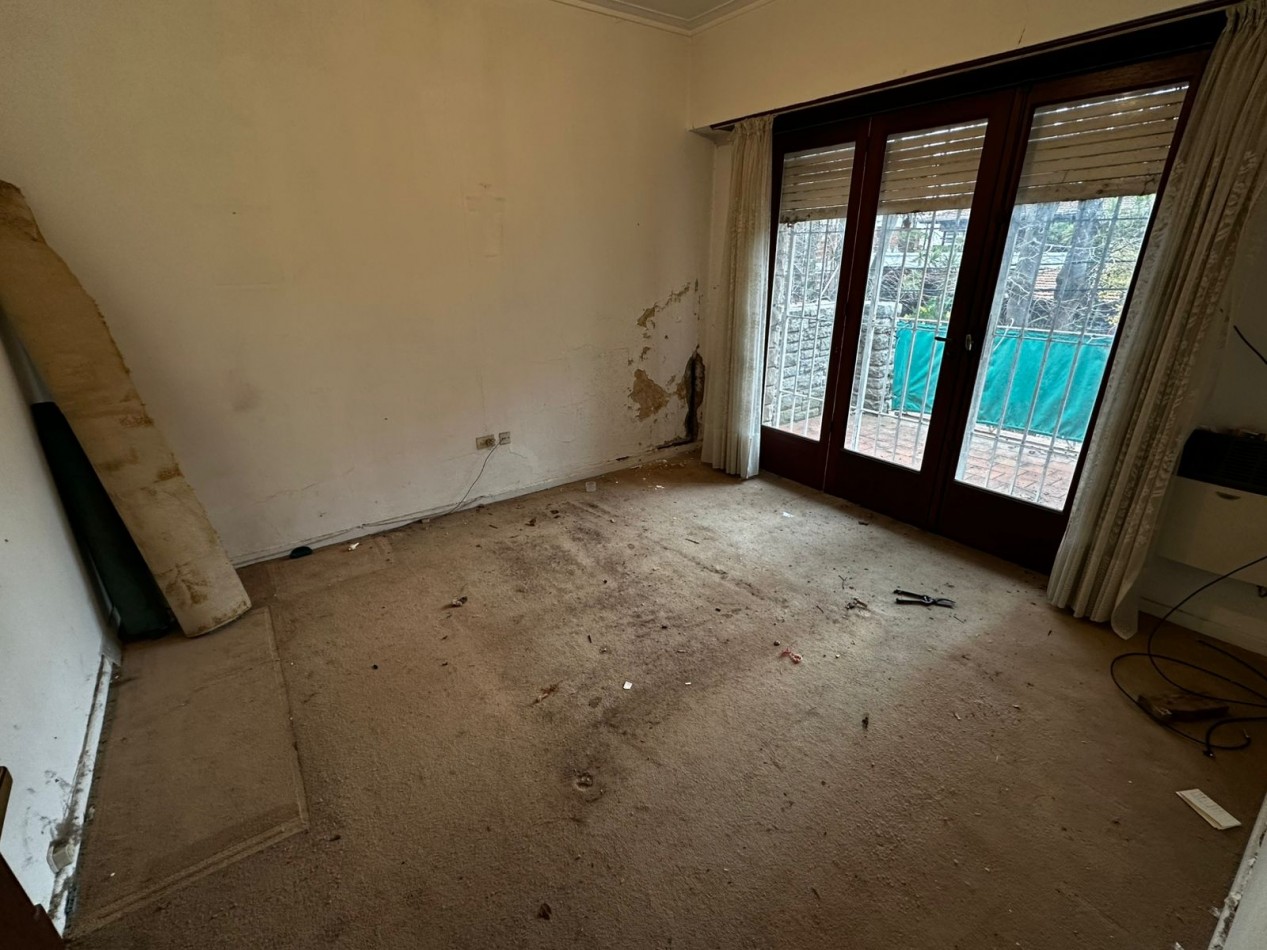 VENTA CHALET de ESTILO ZONA GUEMES