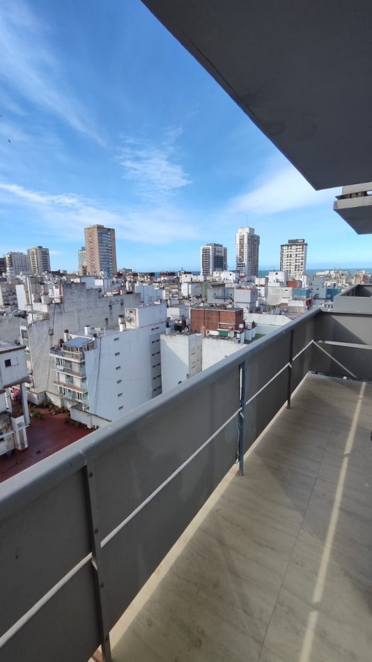 VENTA 3AMB RECICLADO COCHERA Y BAULERA CENTRO 