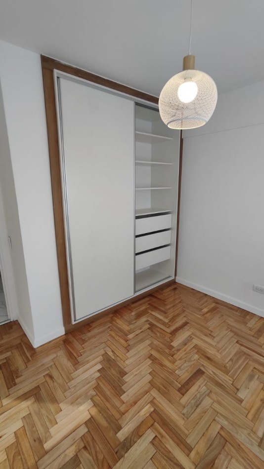 VENTA 3AMB RECICLADO COCHERA Y BAULERA CENTRO 