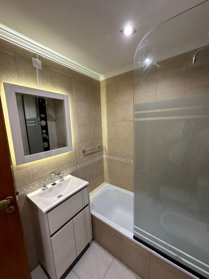 VENTA 3AMB RECICLADO FRENTE CENTRO BALCON COCHERA