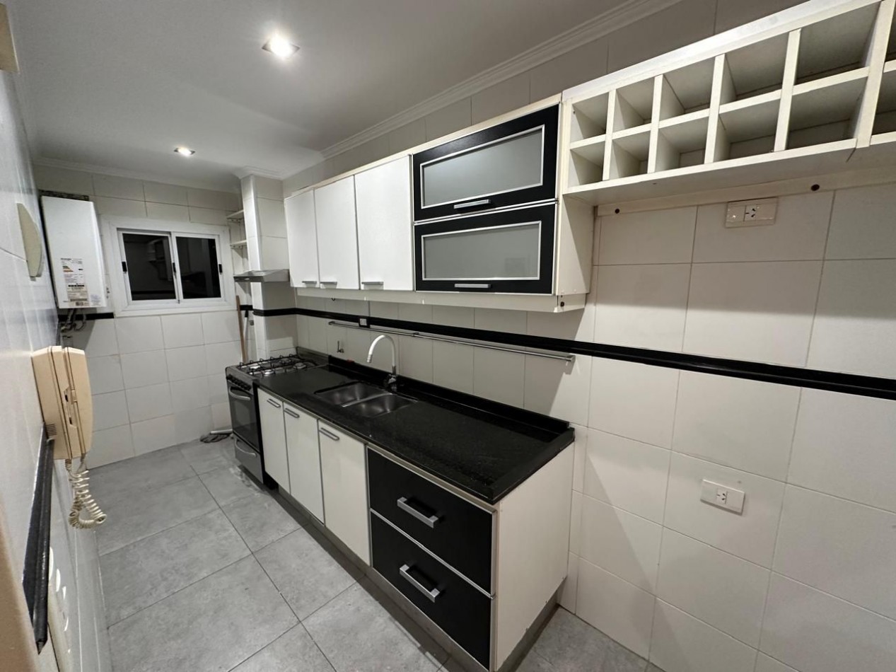 VENTA 3AMB RECICLADO FRENTE CENTRO BALCON COCHERA