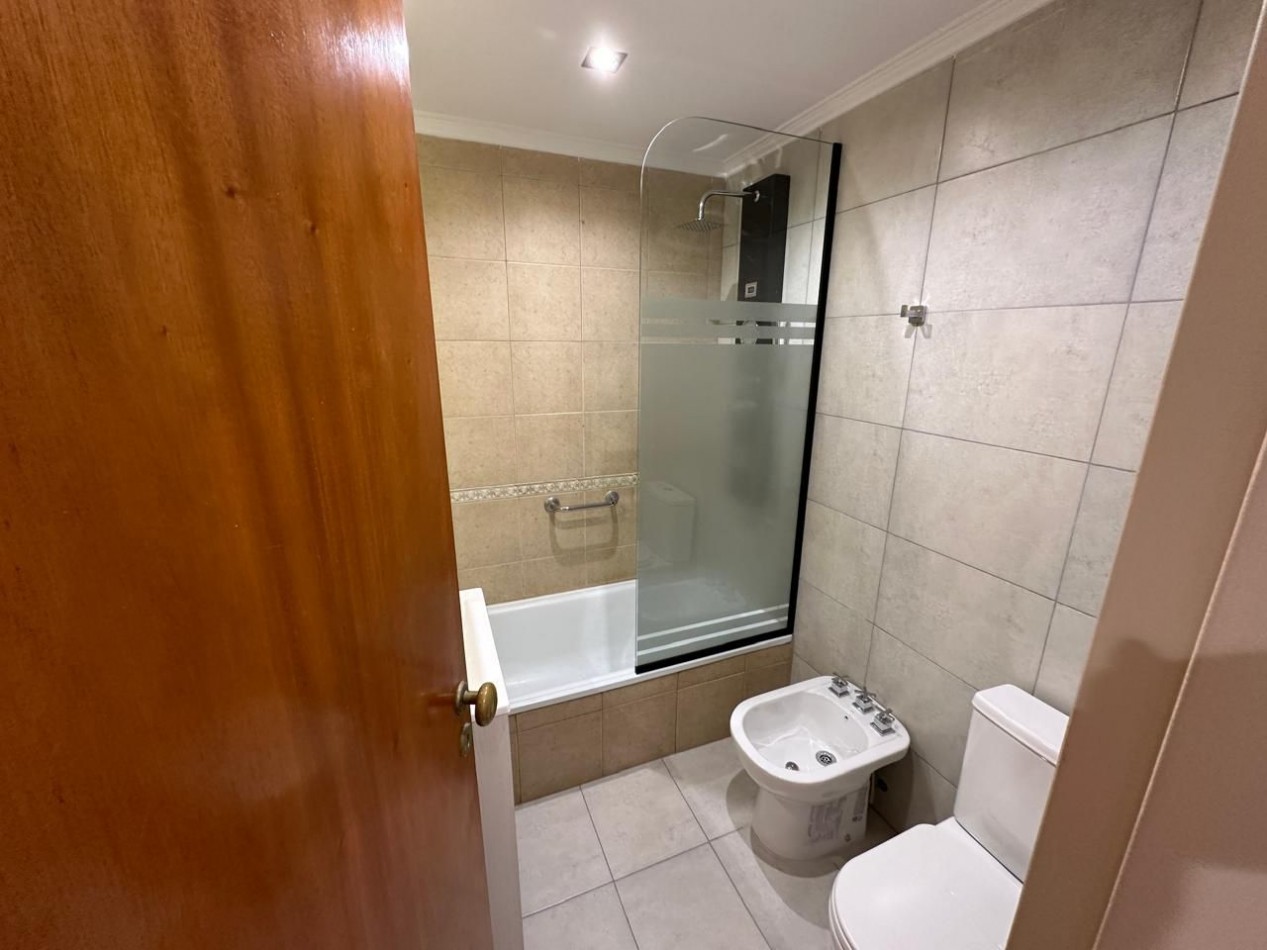 VENTA 3AMB RECICLADO FRENTE CENTRO BALCON COCHERA