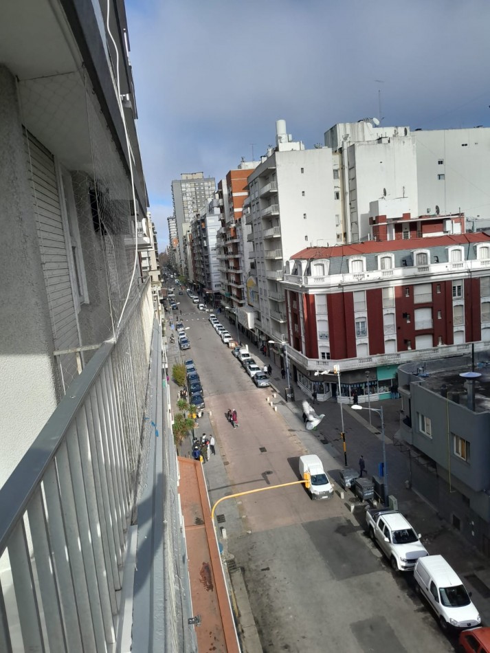 VENTA 2AMB RECICLADO FRENTE CENTRO BALCON