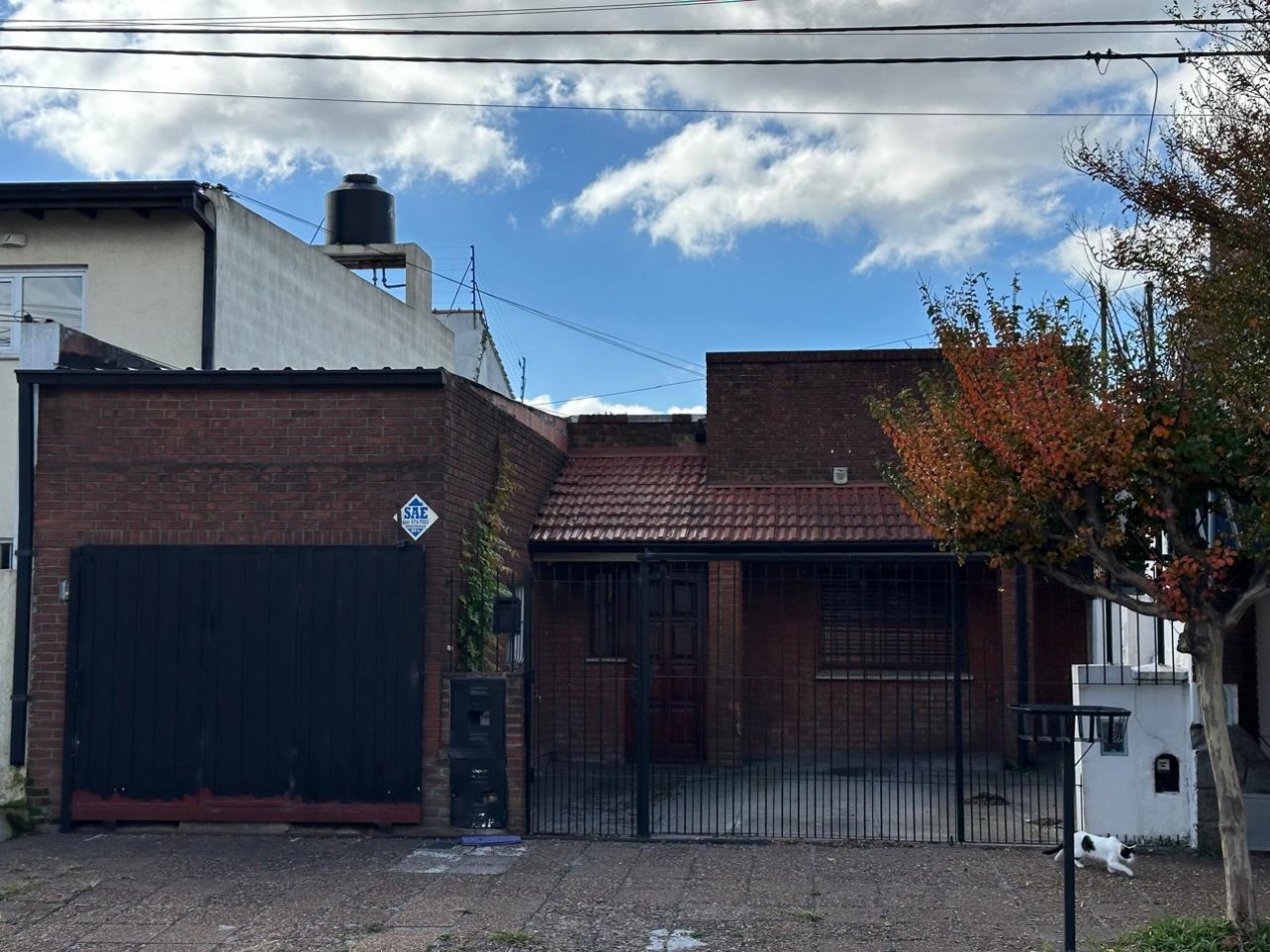 VENTA CASA en PH 3AMB PATIO ESPACIO COCHERA