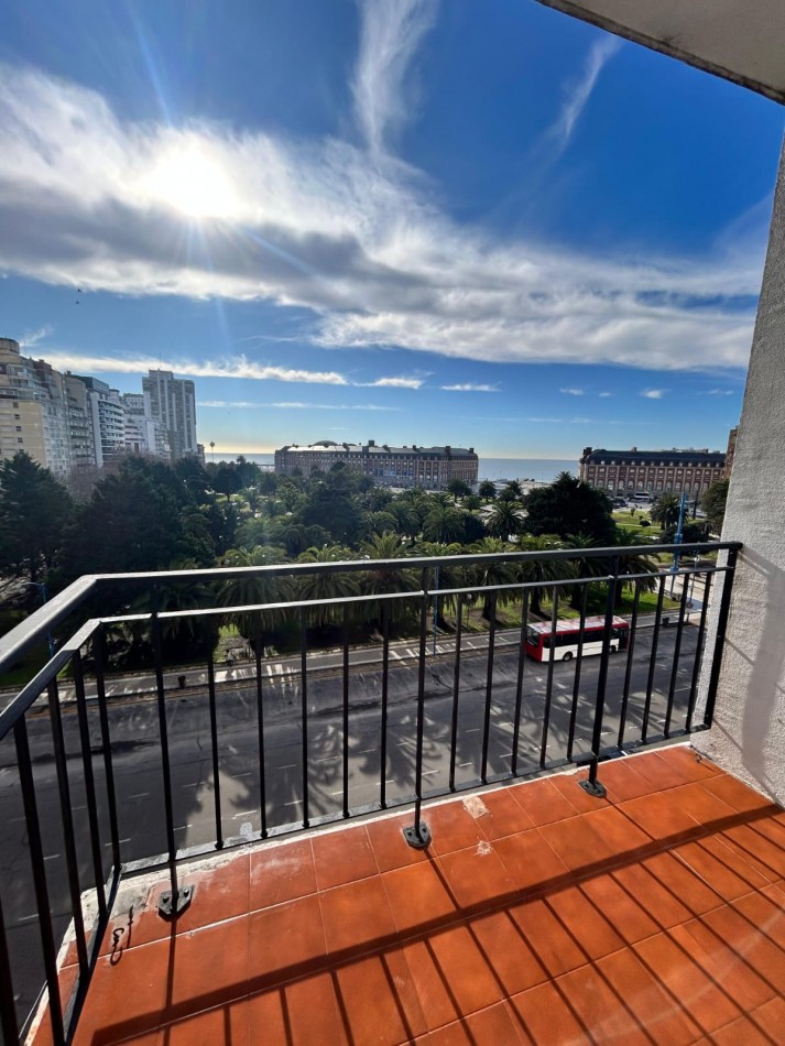 VENTA 3AMB con DEPENDENCIA VISTA AL MAR 2 BALCONES