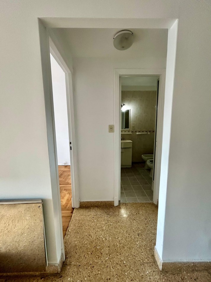 VENTA 3AMB con DEPENDENCIA VISTA AL MAR 2 BALCONES
