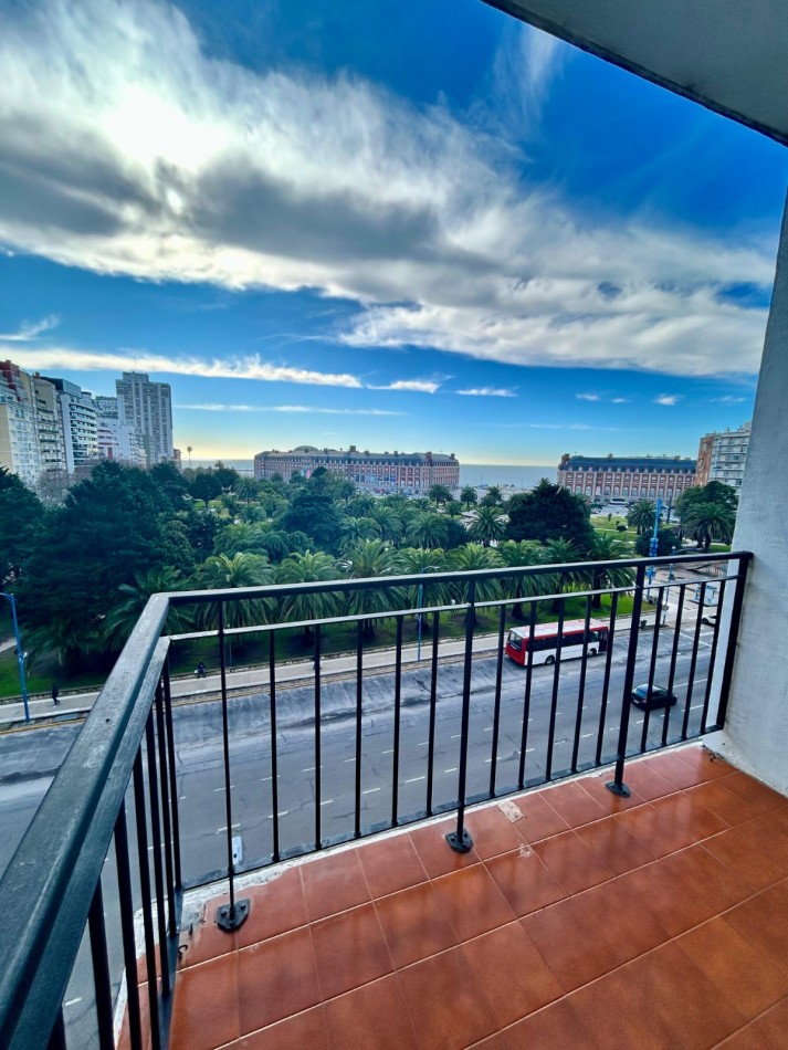 VENTA 3AMB con DEPENDENCIA VISTA AL MAR 2 BALCONES