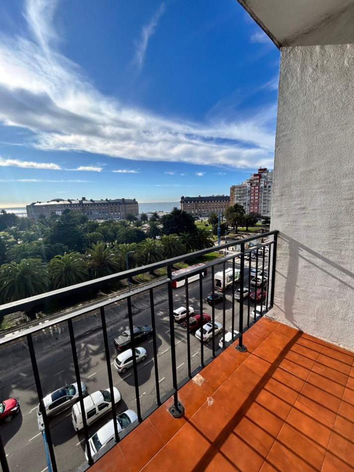VENTA 3AMB con DEPENDENCIA VISTA AL MAR 2 BALCONES