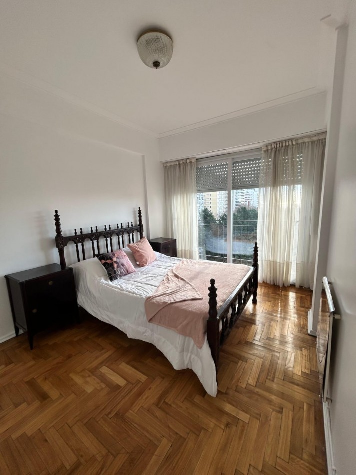 VENTA 3AMB con DEPENDENCIA VISTA AL MAR 2 BALCONES