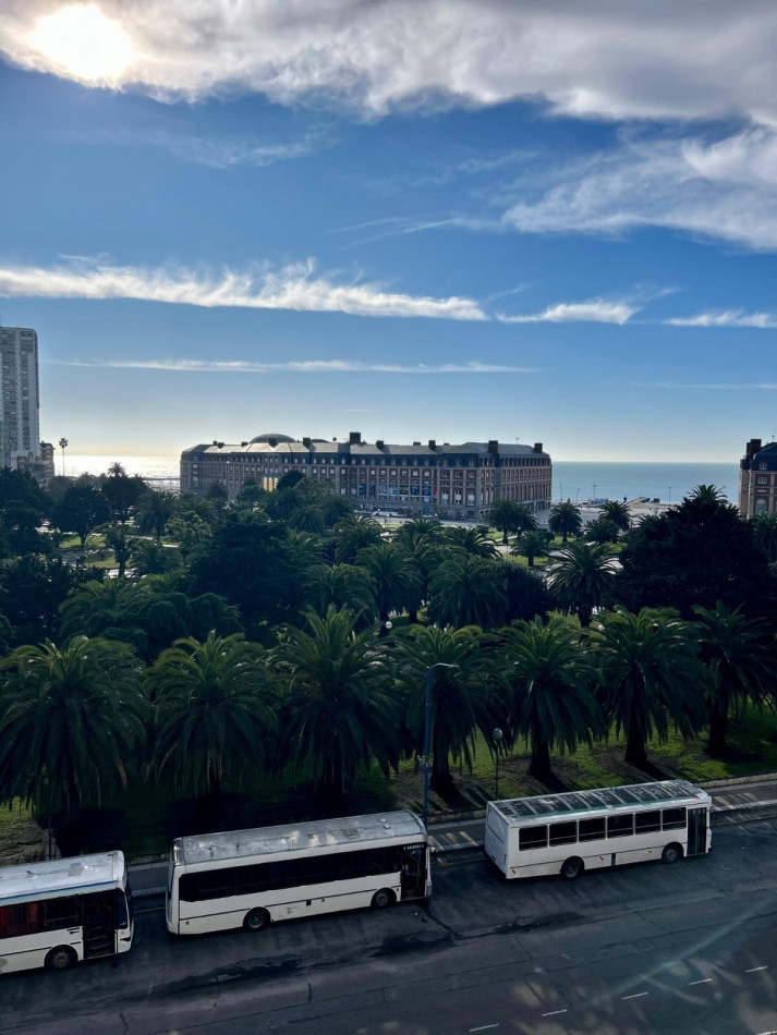 VENTA 3AMB con DEPENDENCIA VISTA AL MAR 2 BALCONES