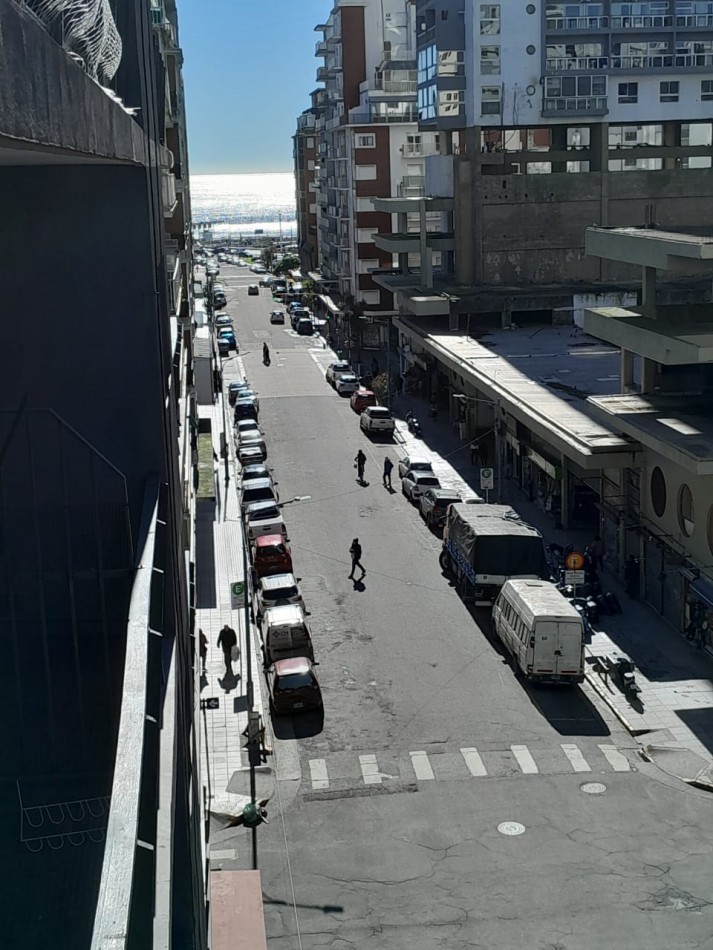 VENTA 2AMB CON DEPENDENCIA CENTRO BALCON 