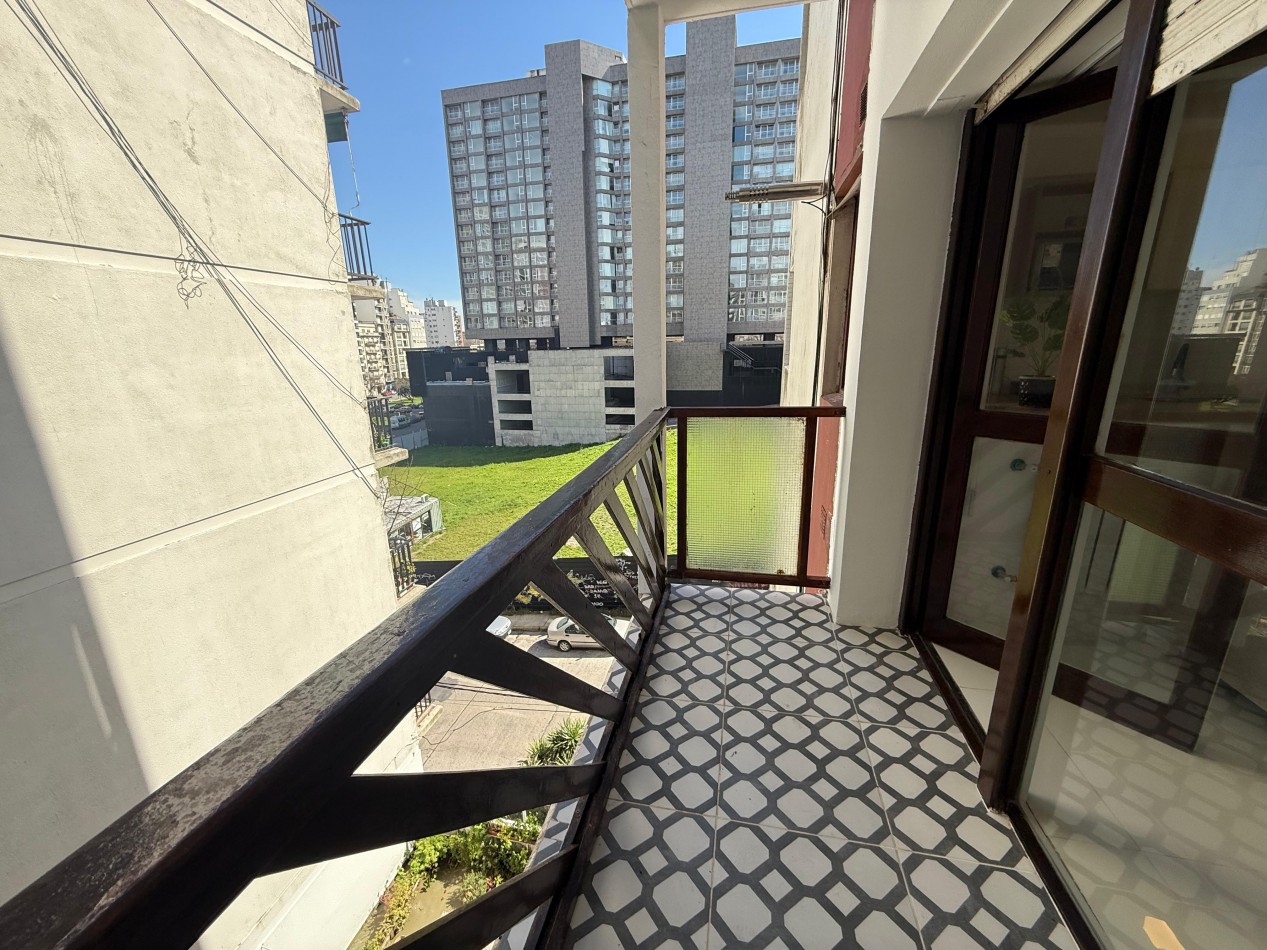 VENTA 3AMB RECICLADO CENTRO COCHERA y BALCON 