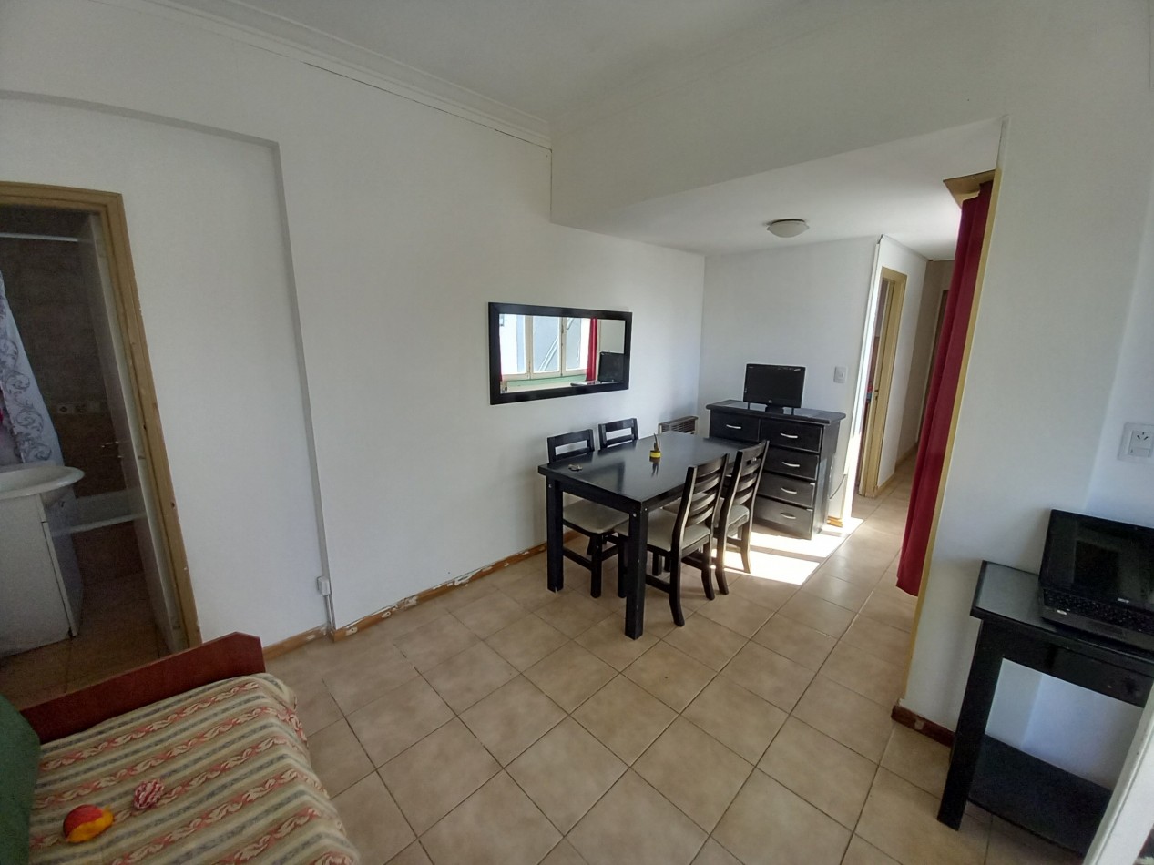 ALQUILER 1AMB FRENTE con BALCON SALIENTE CERRADO CENTRO 