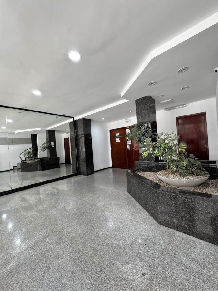 VENTA 1AMB RECICLADO CENTRO BALCON FRENTE 