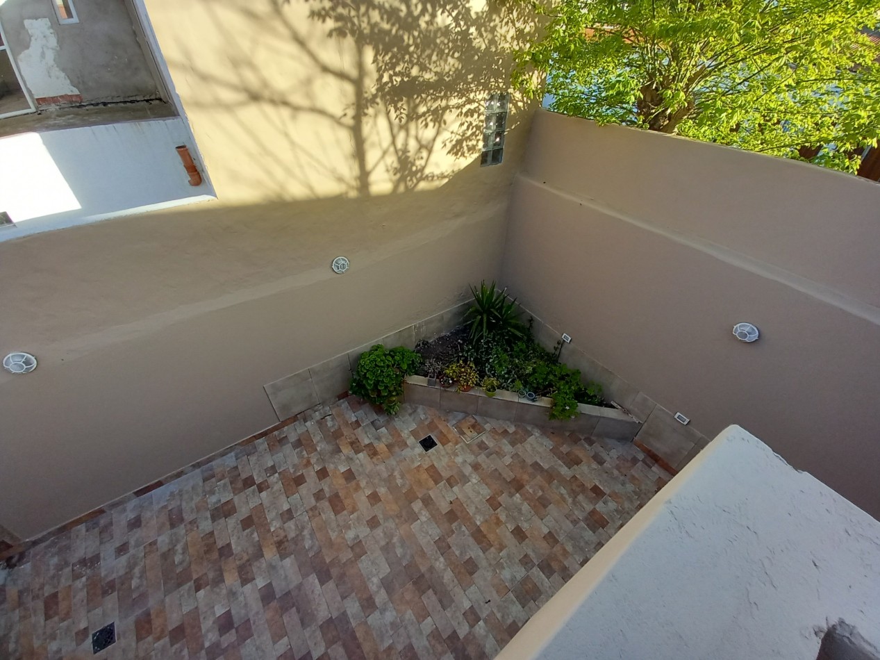 ALQUILER CASA EXCELENTE ESTADO 4AMB 2 BAÑOS COCHERA-LAVADERO PATIO 