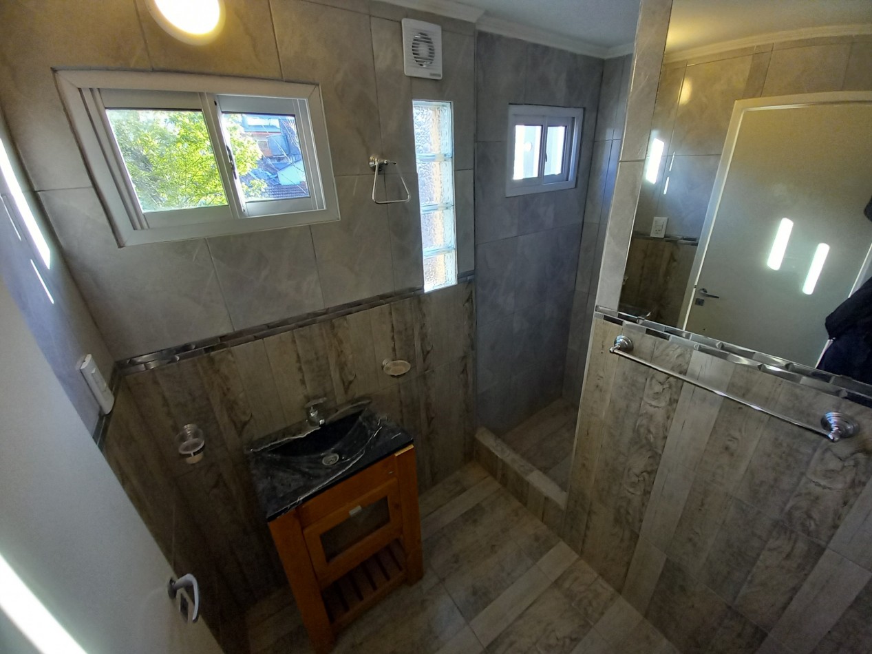 ALQUILER CASA EXCELENTE ESTADO 4AMB 2 BAÑOS COCHERA-LAVADERO PATIO 