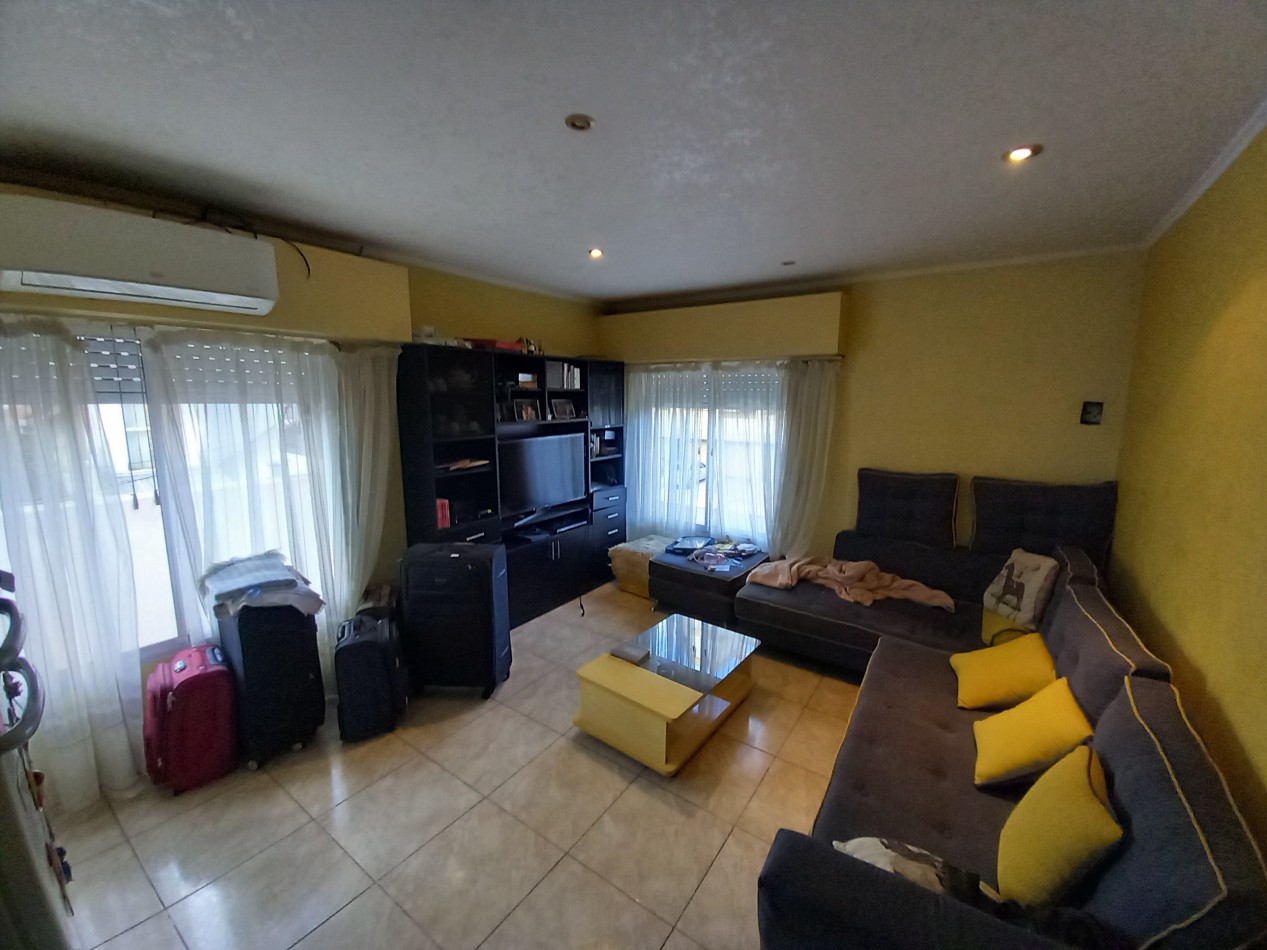 VENTA 2 CASAS en BLOCK-IDEAL para RELIZAR EDIFICIO-INVERSION-ESPAÑA y BOLIVAR