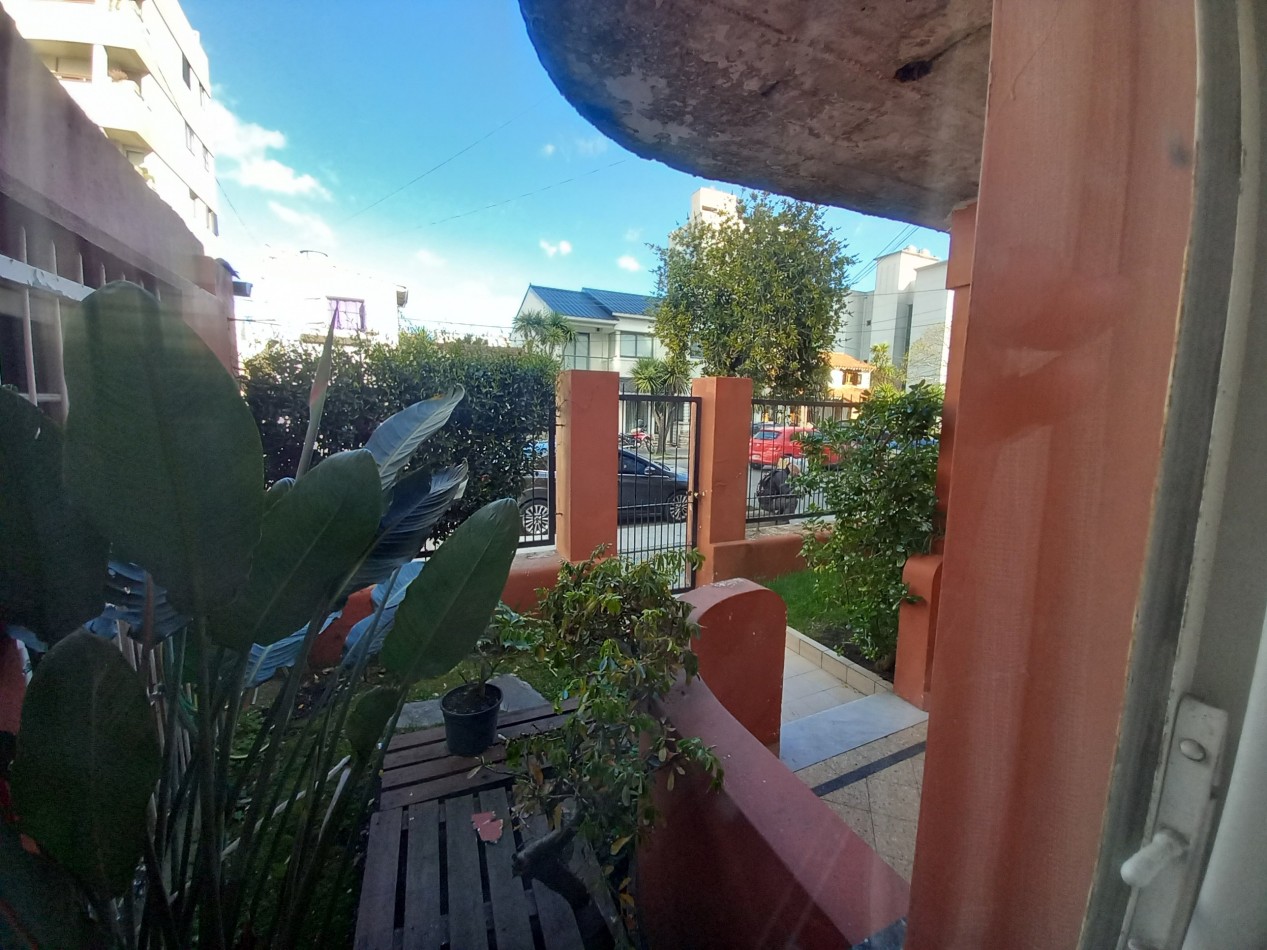 VENTA 2 CASAS en BLOCK-IDEAL para RELIZAR EDIFICIO-INVERSION-ESPAÑA y BOLIVAR