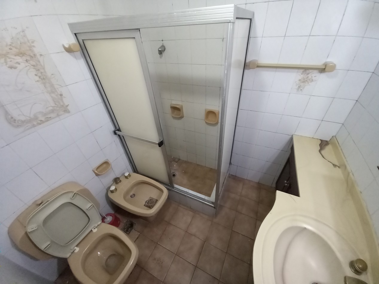 CASA 4AMB ESPACIO COCHERA PATIO PARRILLA SIN MUEBLES 