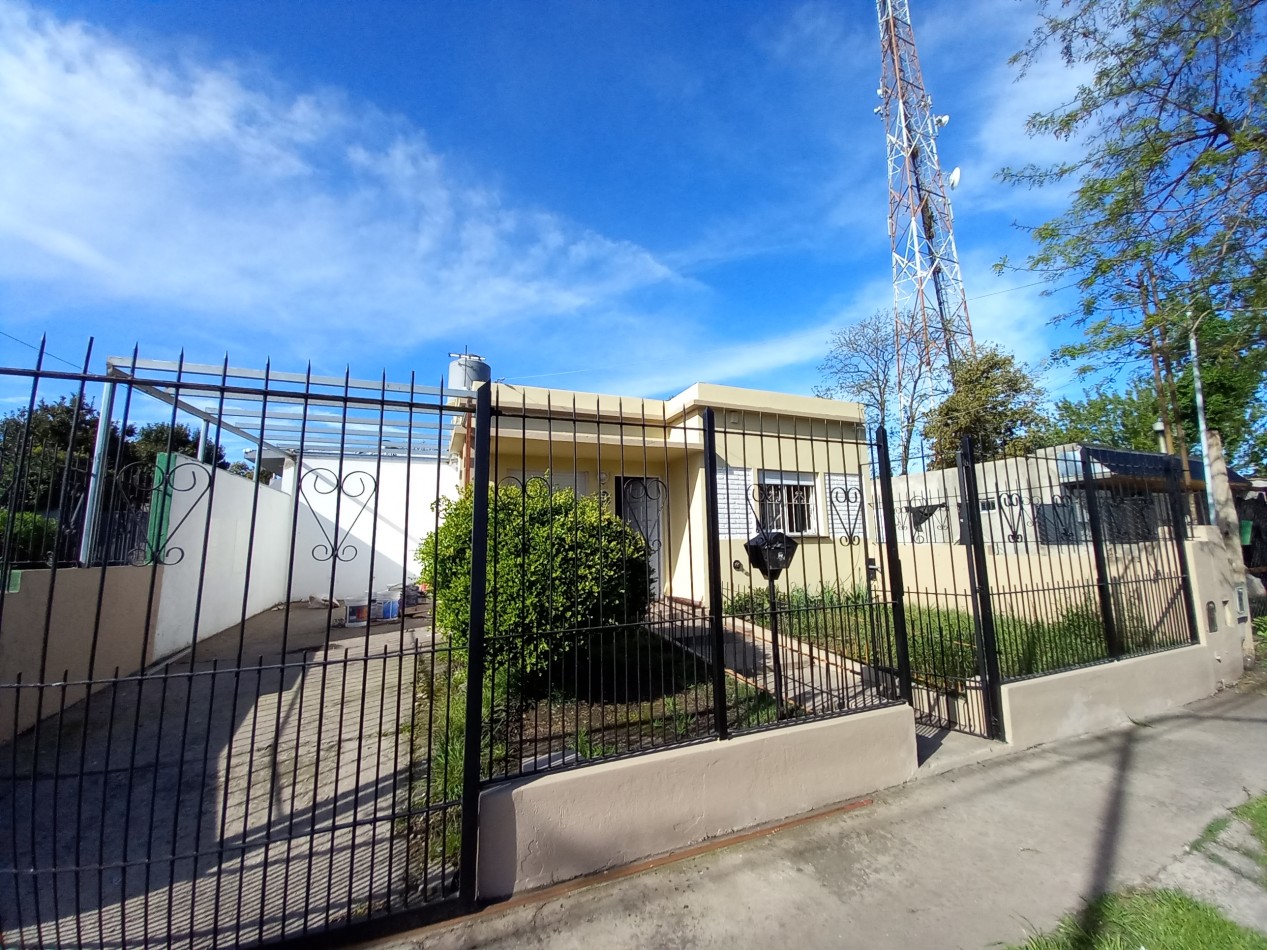 CASA 4AMB ESPACIO COCHERA PATIO PARRILLA SIN MUEBLES 