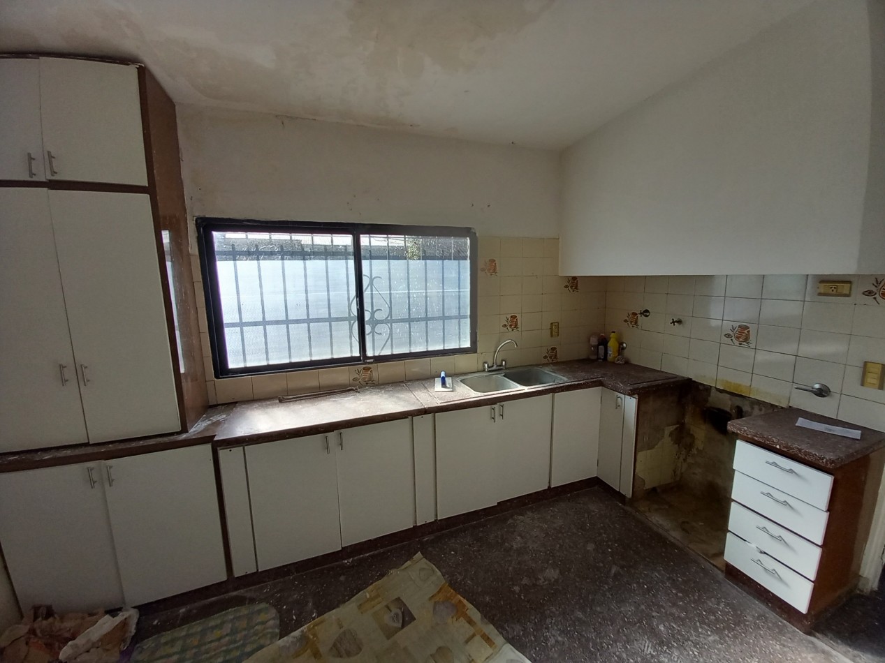 CASA 4AMB ESPACIO COCHERA PATIO PARRILLA SIN MUEBLES 