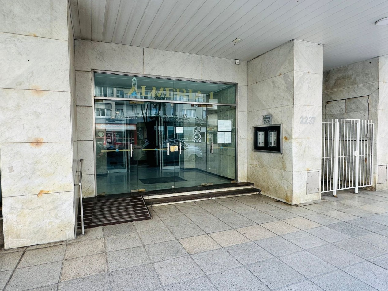 VENTA 3AMB COCHERA LURO Y LA COSTA 