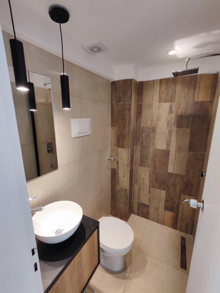 VENTA 3AMB RECICLADO 3 BAÑOS BALCON SALIENTE CENTRO 