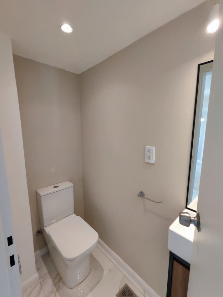 VENTA 3AMB RECICLADO 3 BAÑOS BALCON SALIENTE CENTRO 