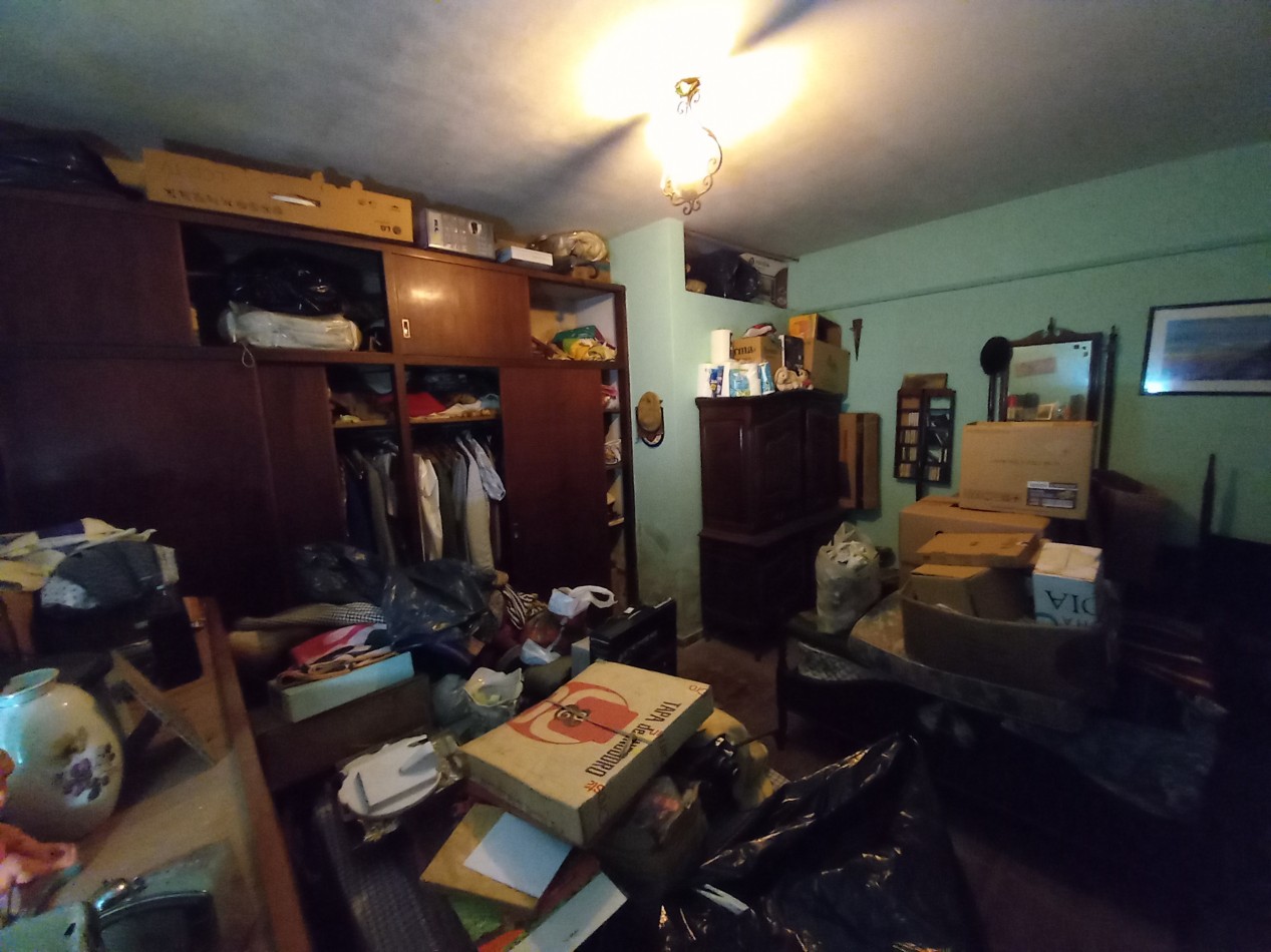 VENTA CASA  COCHERA PATIO ITUZAINGO Y CHAMPAGNAT