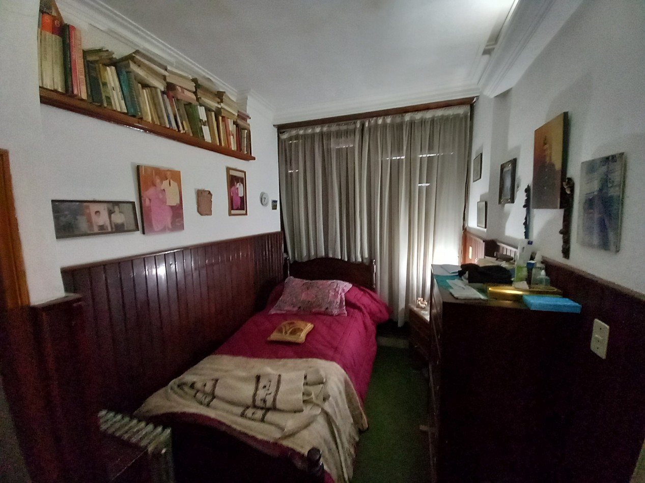 VENTA CASA  COCHERA PATIO ITUZAINGO Y CHAMPAGNAT