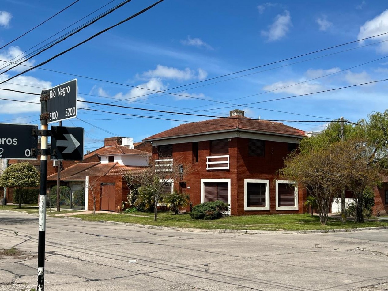 VENTA CHALET 5AMB PATIO COCHERA PARRILLA CONSTITUCION 