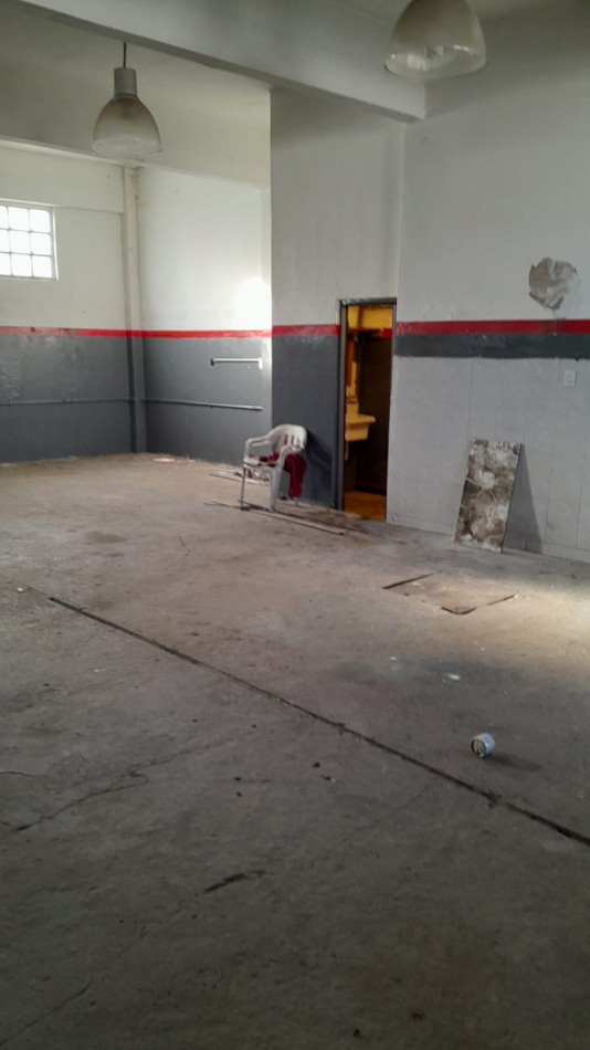 ALQUILER GALPON/DEPOSITO en MALVINAS Y COLON