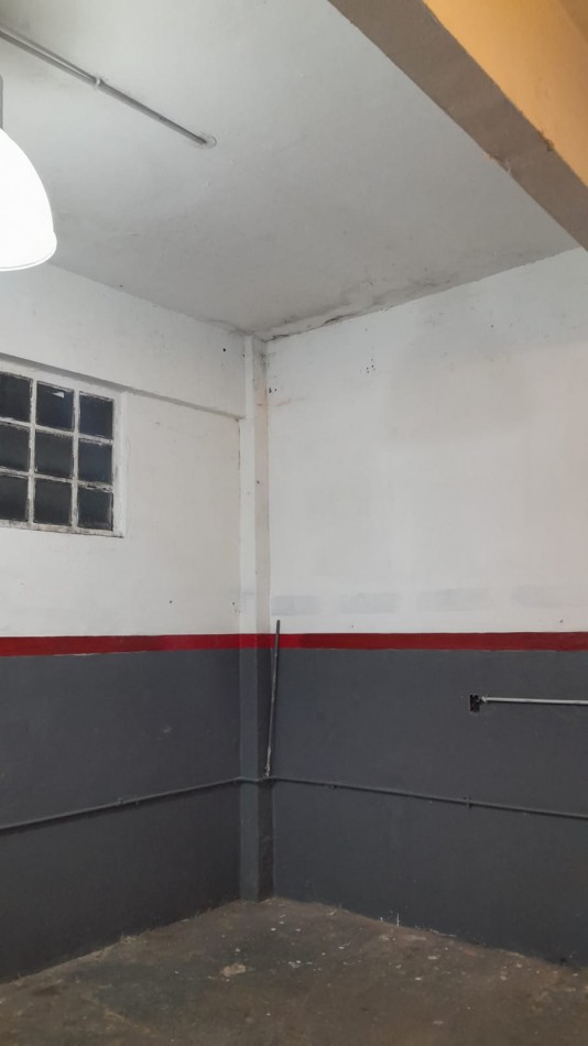 ALQUILER GALPON/DEPOSITO en MALVINAS Y COLON