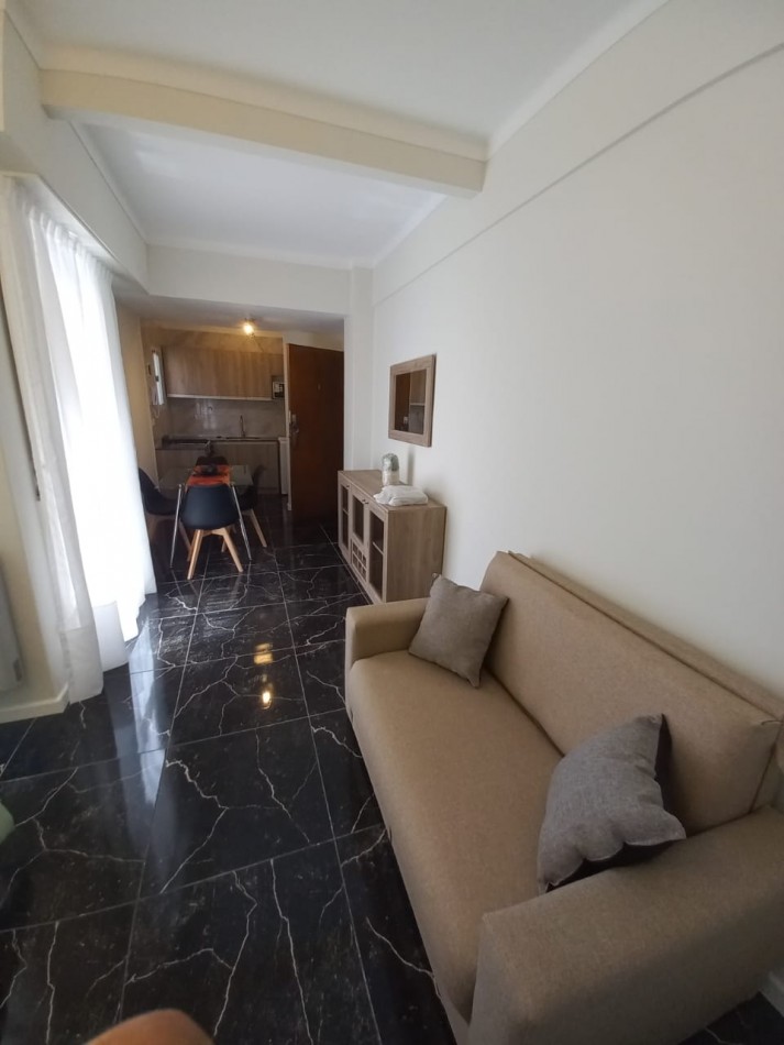 Venta 1AMB CENTRO LATERAL RECICLADO BALCON 