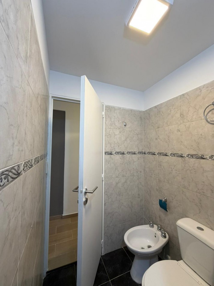 VENTA 1AMB RECICLADO CENTRO ARTEFACTO Y MUEBLES A ESTRENAR 