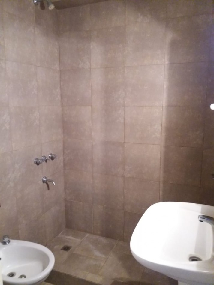 ALQUILER 2AMB con PATIO PLANTA BAJA 