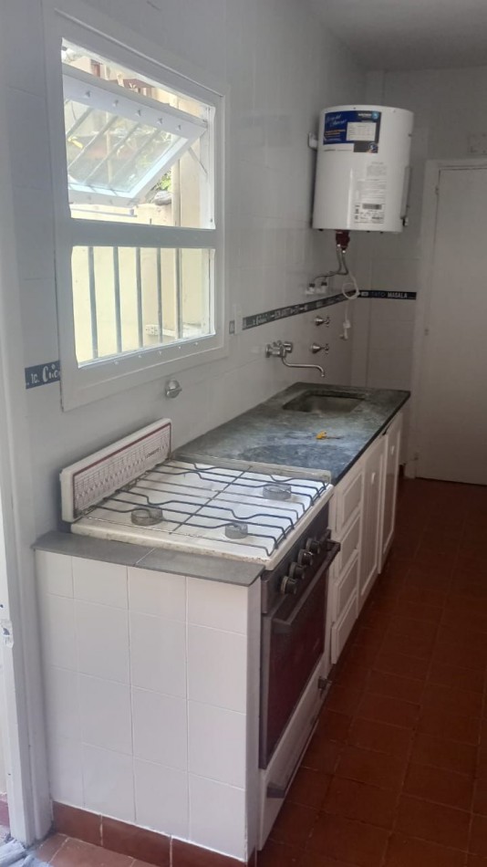 ALQUILER 2AMB PATIO SIN MASCOTAS LA PERLA 