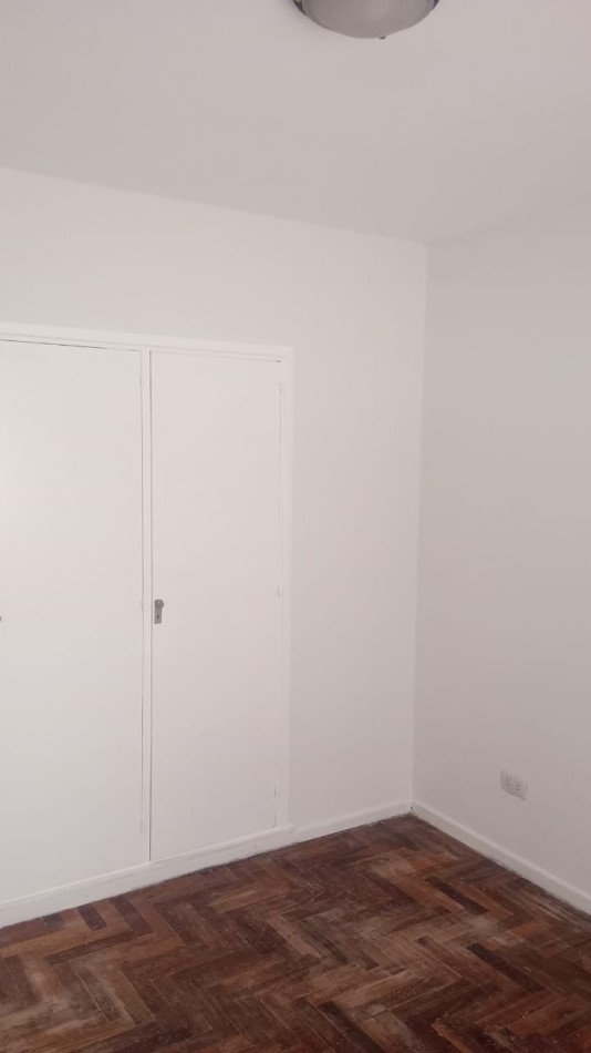 ALQUILER 2AMB PATIO SIN MASCOTAS LA PERLA 