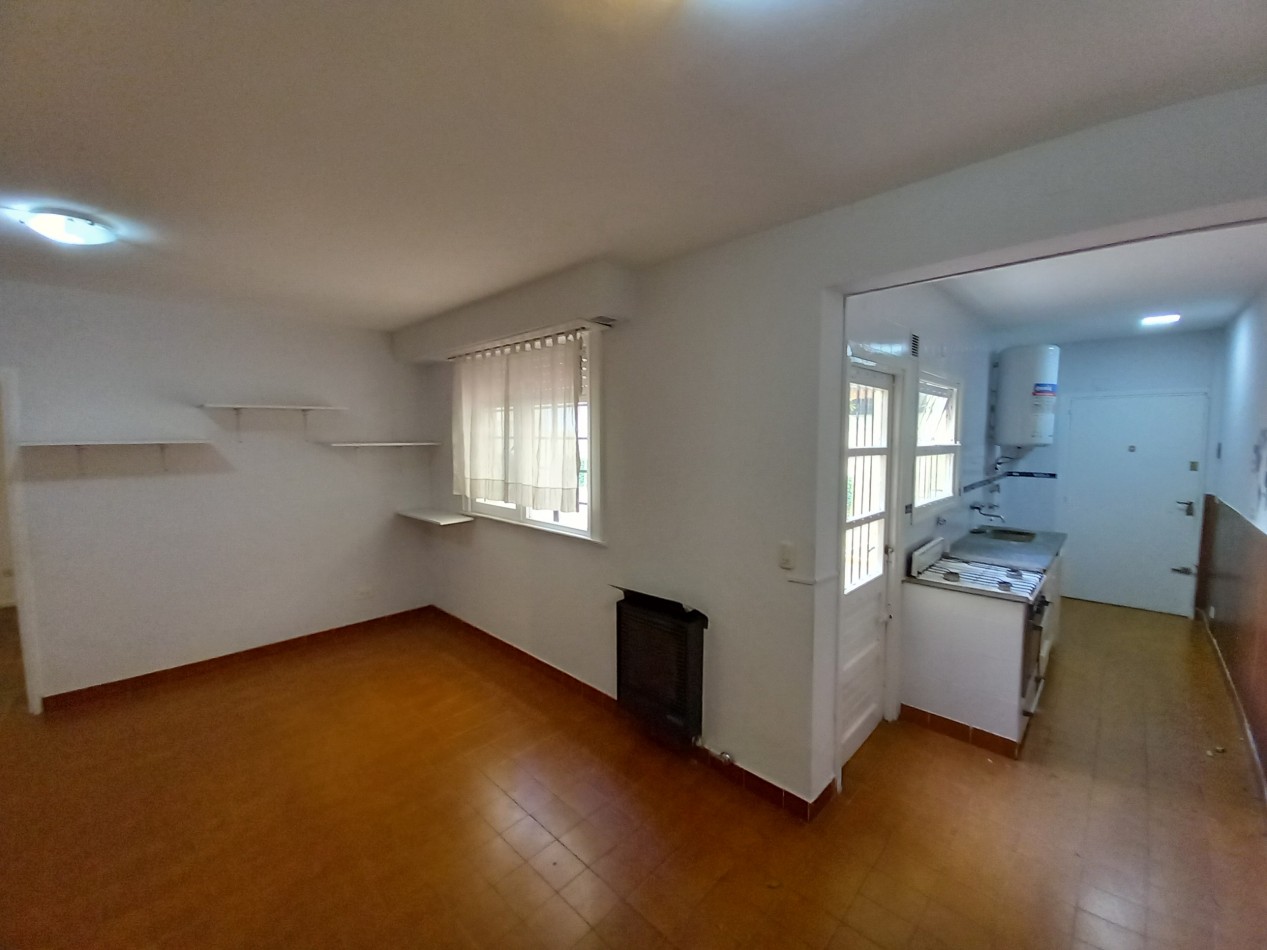 ALQUILER 2AMB PATIO SIN MASCOTAS LA PERLA 