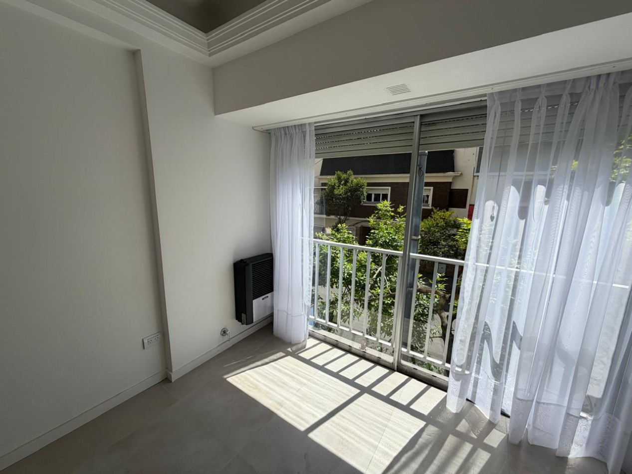 VENTA 3AMB RECICLADO CENTRO con DEPENDENCIA 