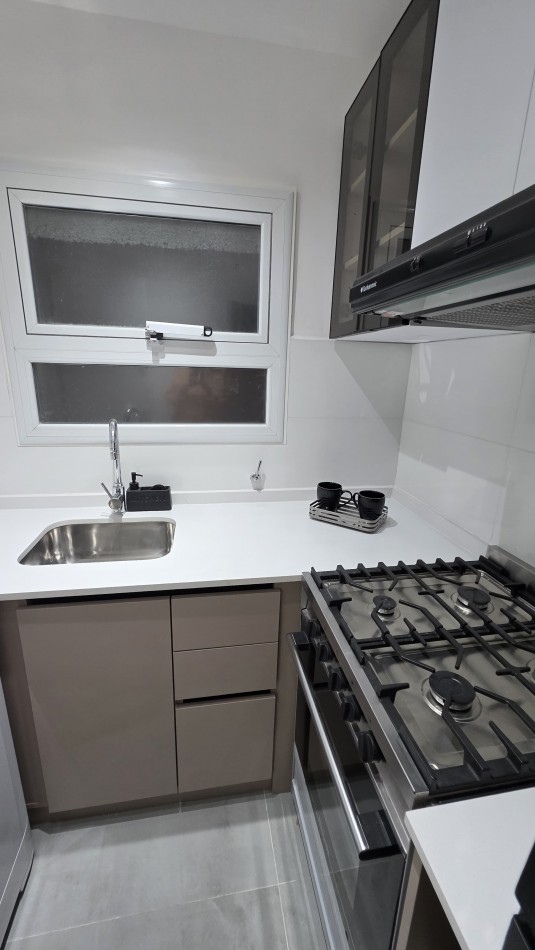 VENTA 2AMB RECICLADO FRENTE CENTRO BALCON ARTEFACTO A ESTRENAR 