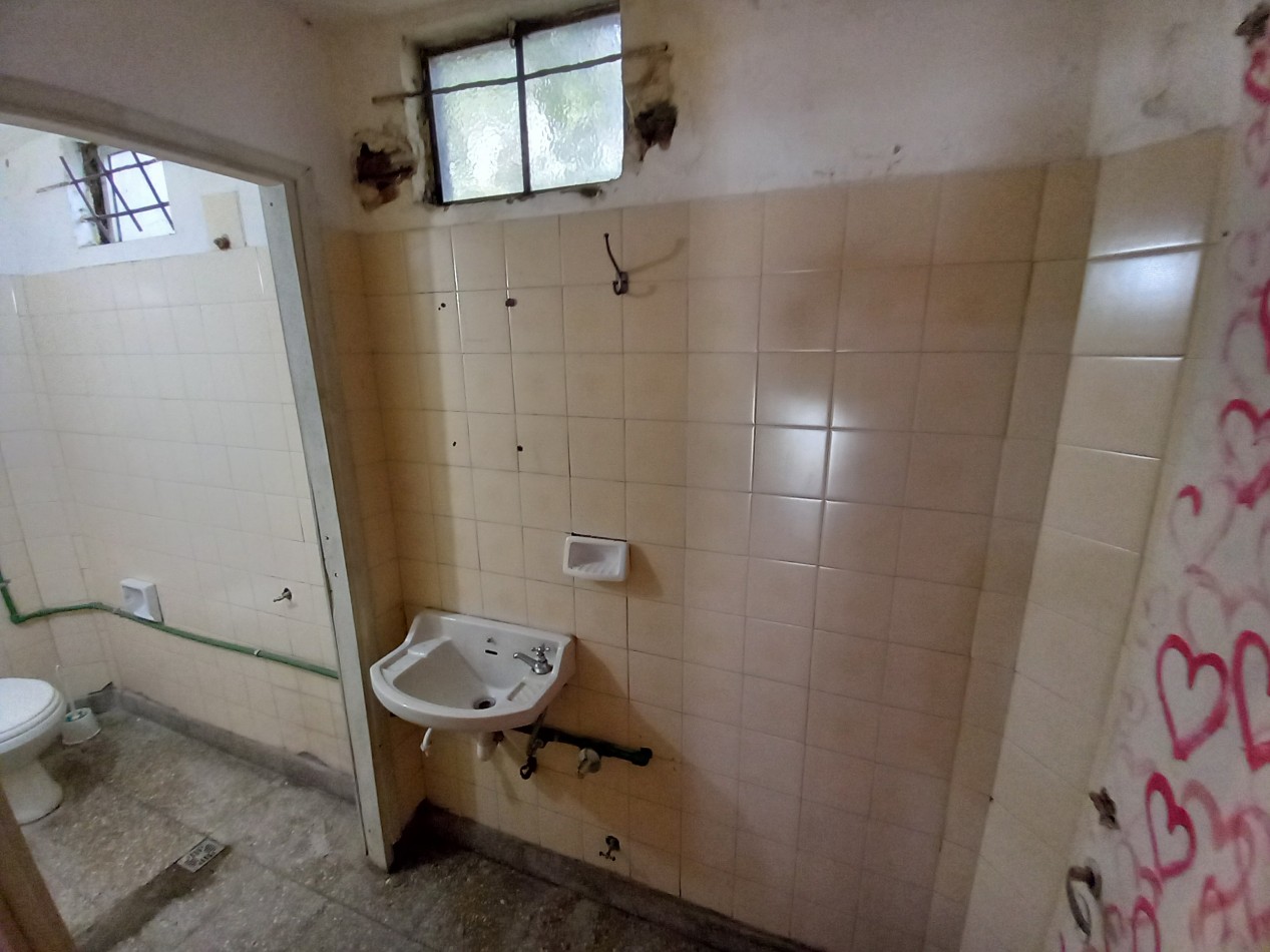 ALQUILER LOCAL CHICO TALCAHUANO y PUAN